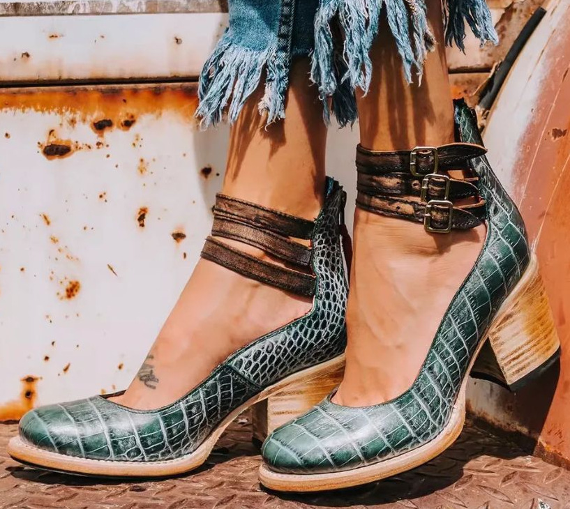 Ginevra Chic-Strap Heels